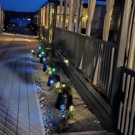 Mobile Veronika Kamp *